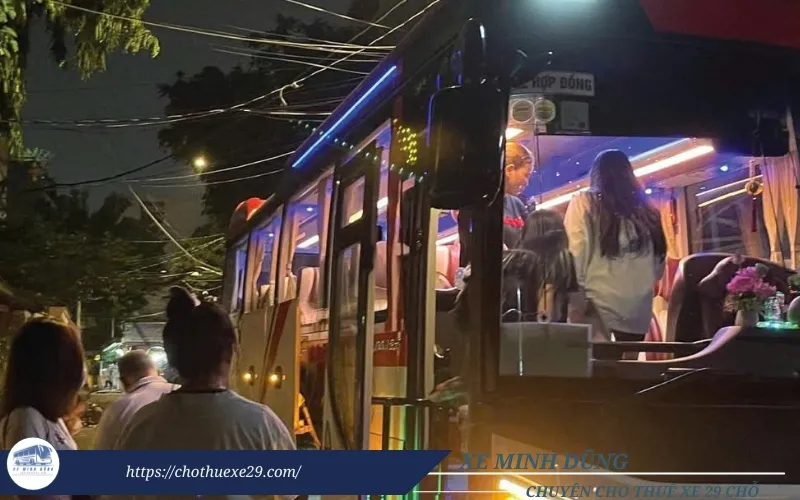 Tim hieu xe 29 cho duoc cho toi da bao nhieu nguoi