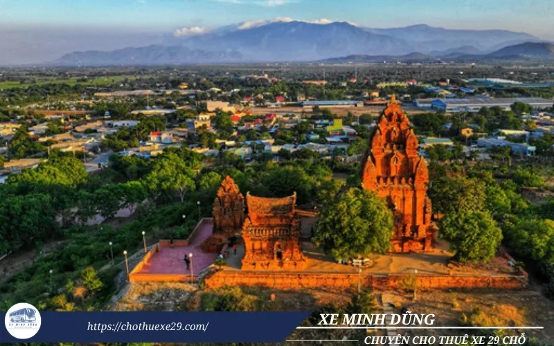 Thuê xe 29 chỗ đi Phan Rang